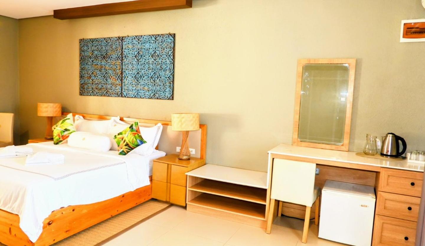 Pearl Vista De Coron Resort Hotel Exterior photo