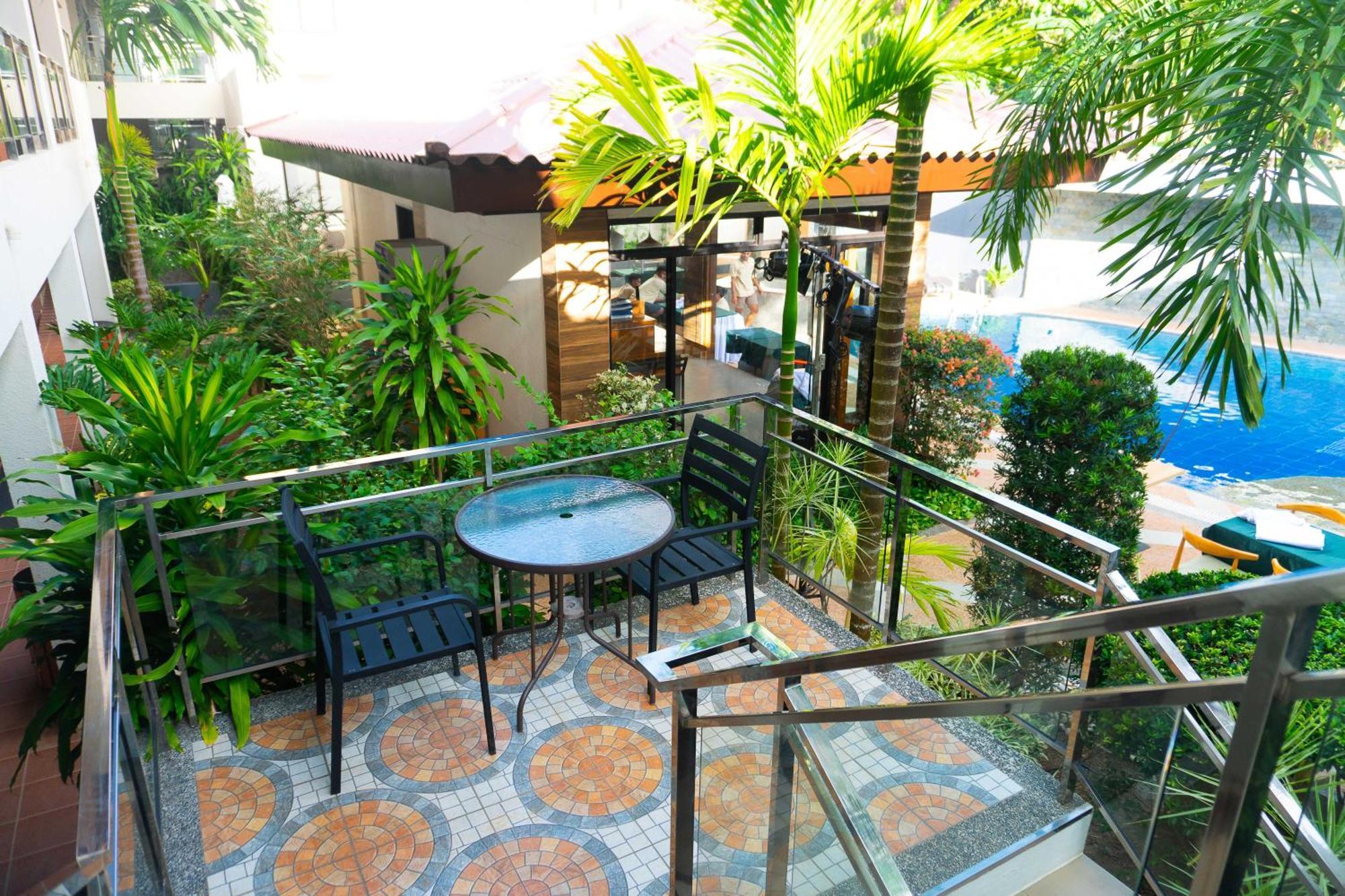 Pearl Vista De Coron Resort Hotel Exterior photo