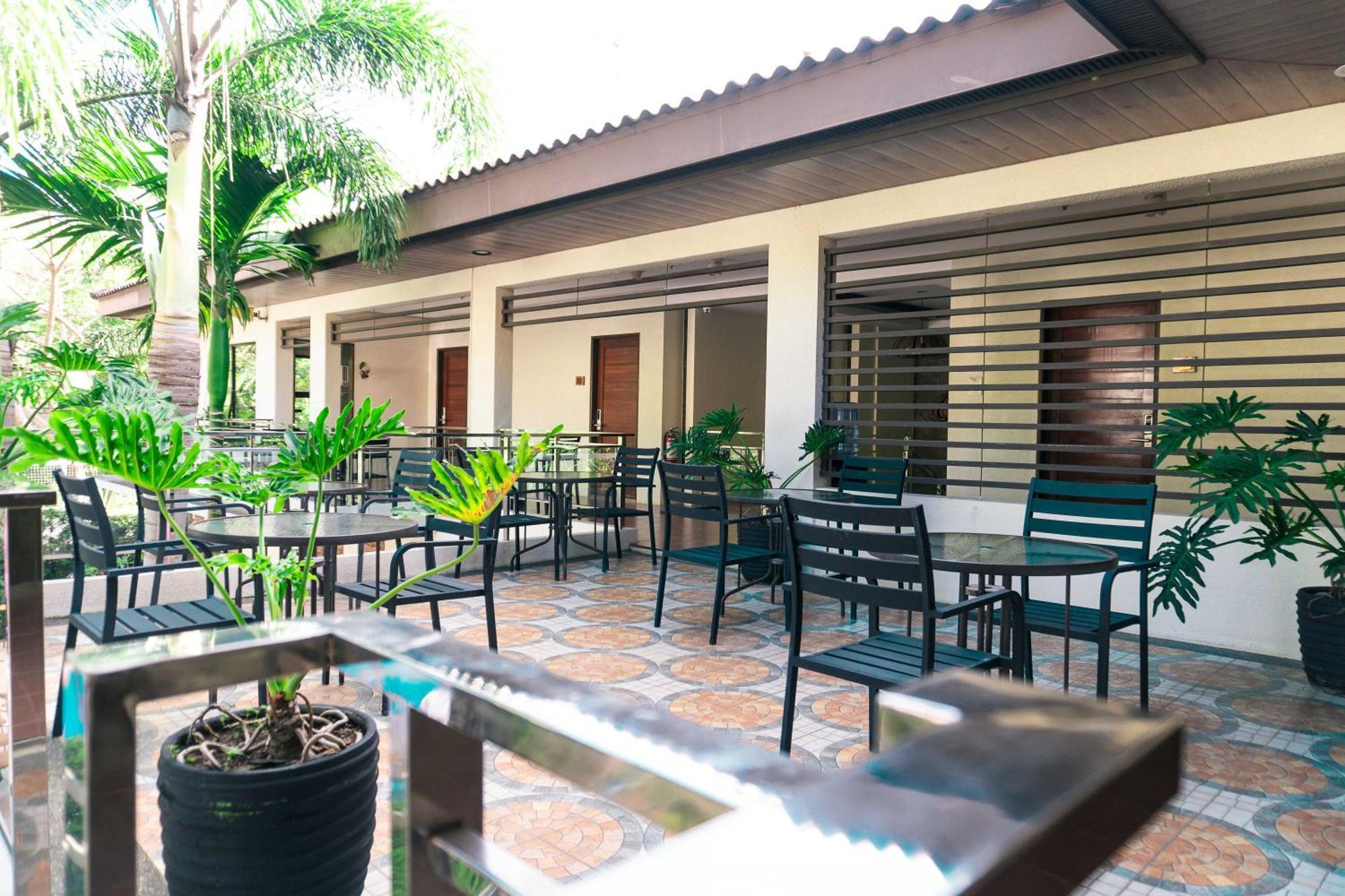 Pearl Vista De Coron Resort Hotel Exterior photo